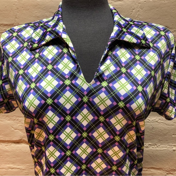 〰️🟣 VTG Geometric Patterned Top🟣〰️ - Picture 2 of 9